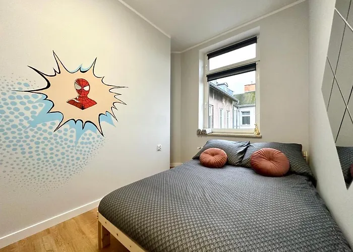 Mmrent Spidey Homestay *